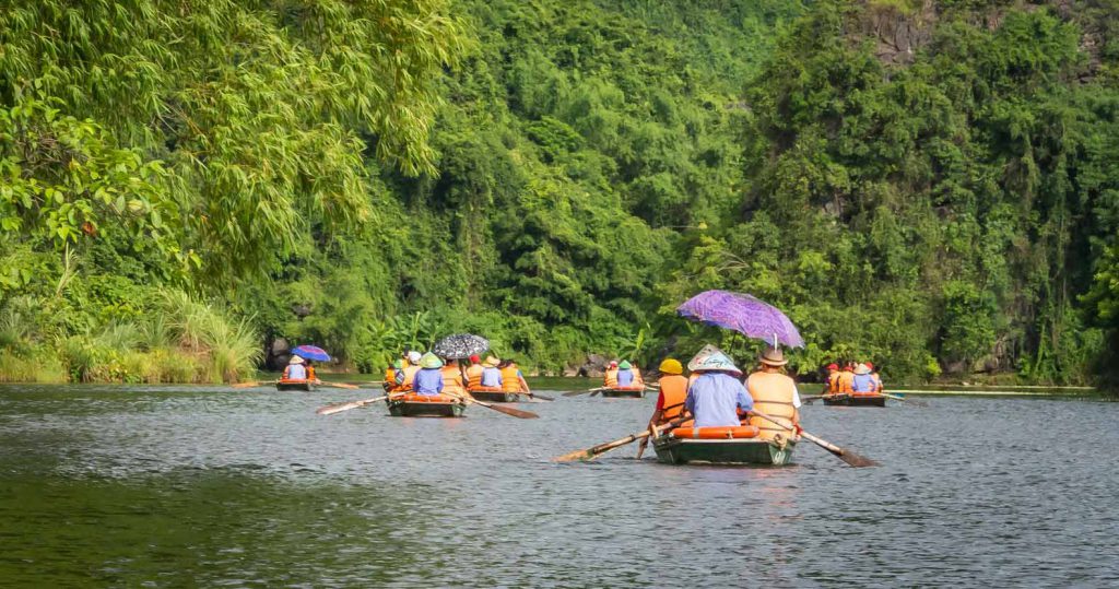 Trang An or Tam Coc | Best Ninh Binh boat tour? - Bus stops & Flip-flops